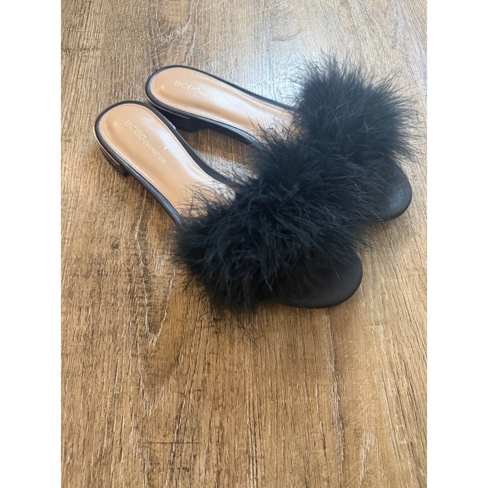 BCBGeneration Black Feather Slide Sandals Low Block Heel Glam Size 11